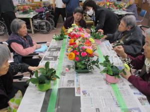 �u�Ƒ����̃g���[�Y�v�̐��ԕ��̕����A�t�����[�A�����W�����g�������J�Â��Ă��������܂���